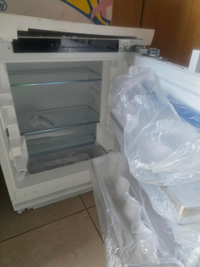 Bosch kur21, 100 tot 150 liter, Ophalen, Nieuw, Zonder vriesvak