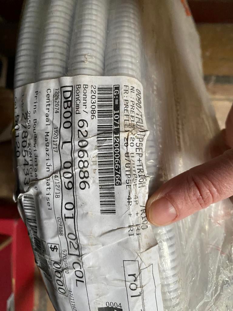 Preflex 20 U/UTP5E 4P + TRI6 COAX kabel, Enlèvement, Neuf