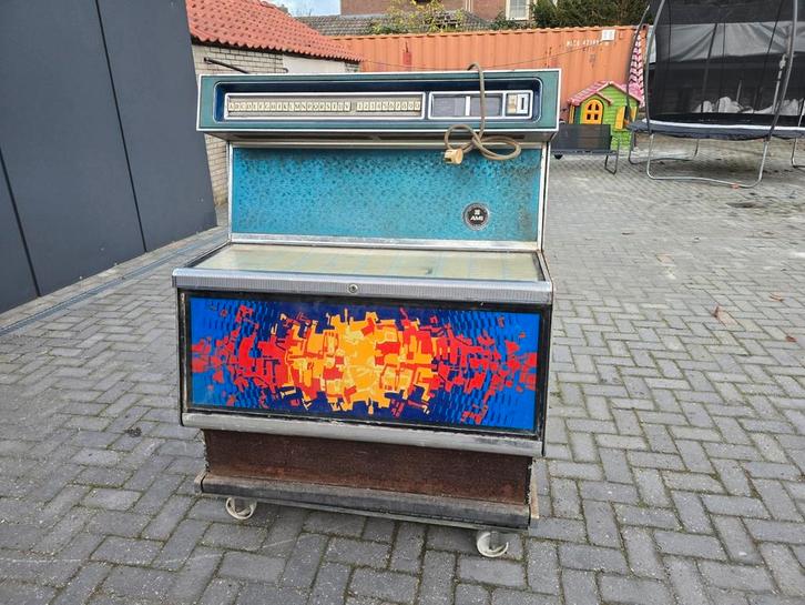 Rowe Ami jukebox, een echte schuurvondst! € 450, Verzamelen, Automaten | Jukeboxen, Gebruikt, Ami, Met singles, Ophalen