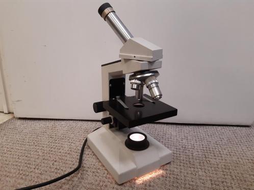 ② microscope professionnel jamais utilisé, extrêmement robuste