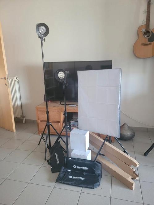 Bresser BRT-200B 3 X 200 Watt studioflitser set, Audio, Tv en Foto, Foto | Flitsers, Nieuw, Overige merken, Kantelbaar, Ophalen