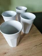 4 witte koffiemokken, Ophalen