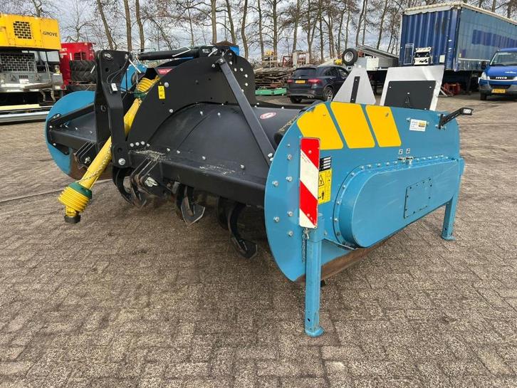 Imants spitmachine 38SX300H, Articles professionnels, Agriculture | Outils, Enlèvement