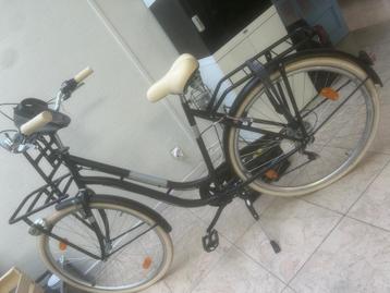 Nieuwe retro damesfiets beschikbaar voor biedingen
