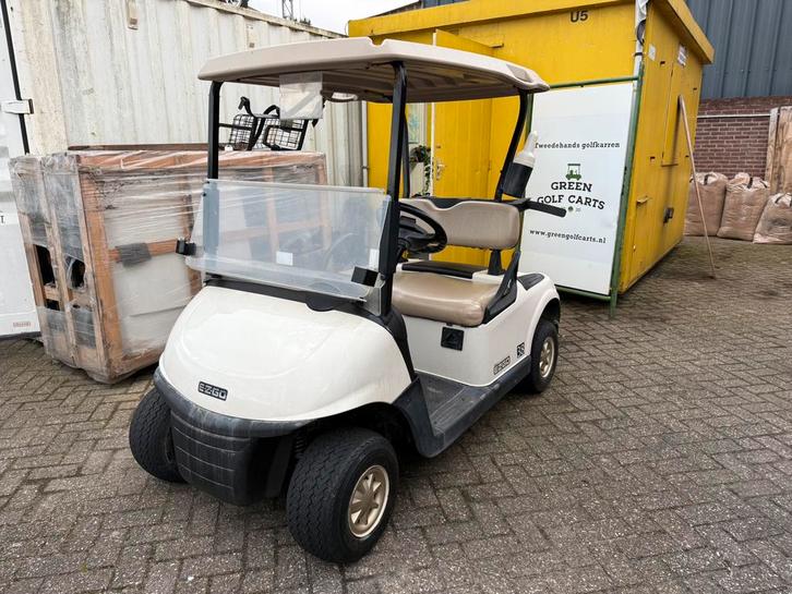 GOLFKAR GOLFCAR EZGO RXV 2018 INGEBOUWDE OPLADER, Sport en Fitness, Golf, Ophalen of Verzenden