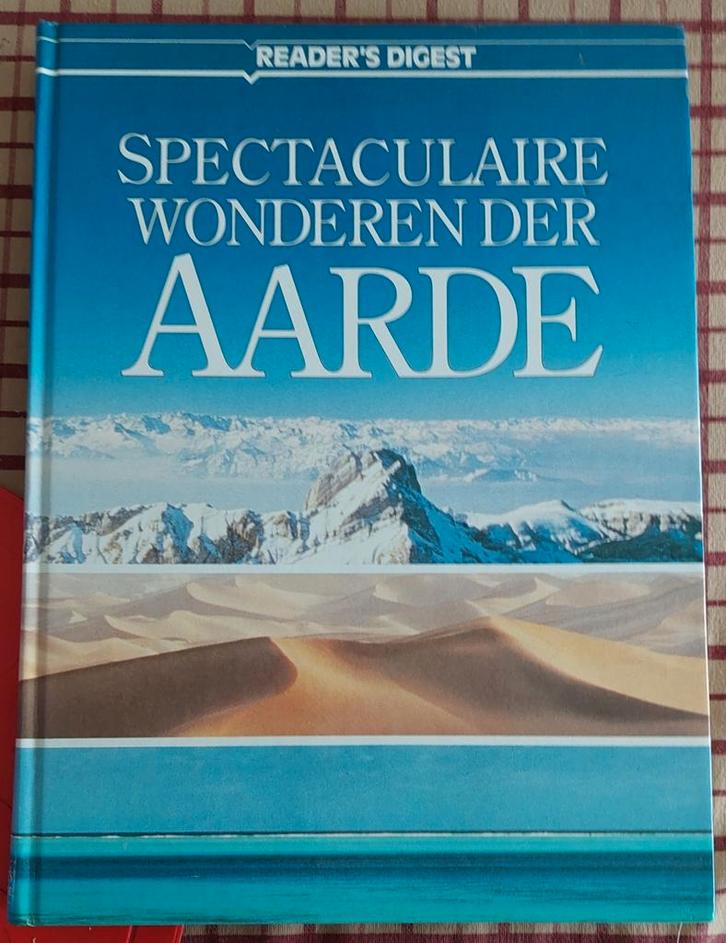 De spectaculaire wonderen der aarde m, Boeken, Overige Boeken, Gelezen, Ophalen