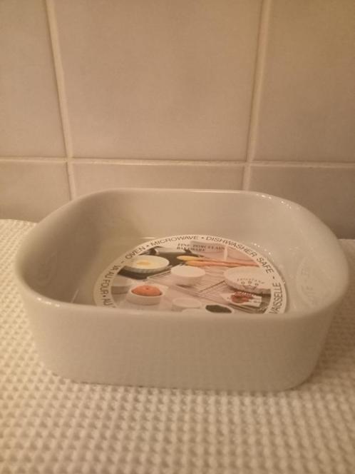 set van 3 vierkante porseleinen schalen, Huis en Inrichting, Keuken | Servies, Nieuw, Kom(men), Effen, Porselein, Ophalen of Verzenden