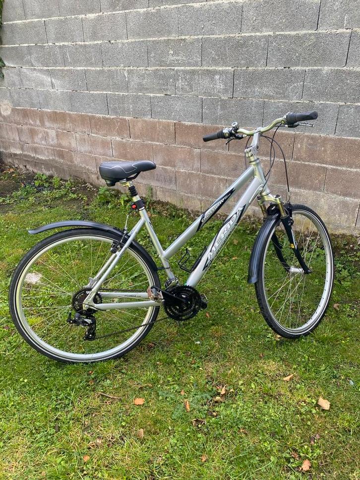 MERIDA CROSSWAY 28 inch 21V mountainbike, Fietsen en Brommers, Fietsen | Dames | Sportfietsen en Toerfietsen, Zo goed als nieuw