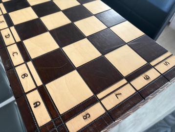 Luxe schaakbord beschikbaar voor biedingen