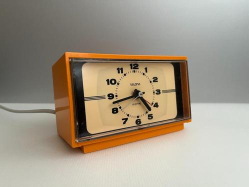 Vintage elektrisch klokje Velona, Antiek en Kunst, Antiek | Klokken, Verzenden