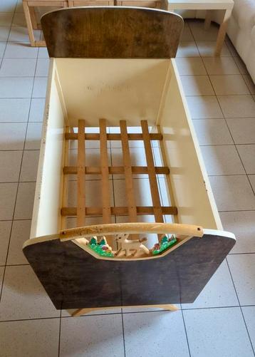 Vintage houten kinderbed - jaren ‘50  beschikbaar voor biedingen