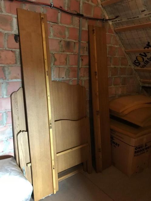 Zeer stevig houten 1 persoonsbed, Huis en Inrichting, Slaapkamer | Bedden, Zo goed als nieuw, Ophalen