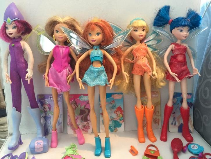 Ik ben op zoek naar winx poppen, Kinderen en Baby's, Speelgoed | Poppen, Zo goed als nieuw, Ophalen of Verzenden