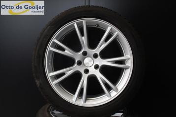 Originele Tesla Model Y Gemini Velgen 19 Inch Winterbanden 6 beschikbaar voor biedingen