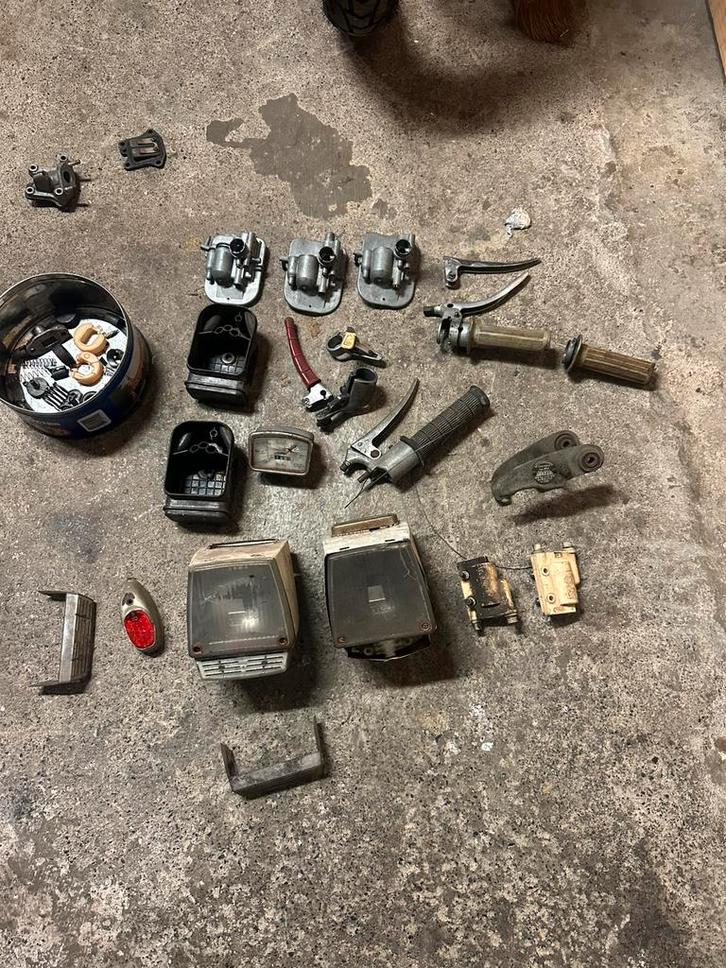 Reserveonderdelen voor motobecane 50 AV bromfiets, Fietsen en Brommers, Brommeronderdelen | Algemeen, Carburateur, Ophalen of Verzenden