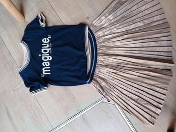 Ensemble jupe dorée et t-shirt bleu pour environ 7 ans, Enlèvement ou Envoi, Comme neuf, Ensemble