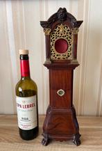 Zeldzame zakhorloge houder, eind 18de eeuw, Ophalen