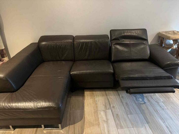 Leren hoekzetel met relaxfunctie – donkerbruin, in goede sta, Huis en Inrichting, Zetels | Complete zithoeken, Gebruikt, Leer