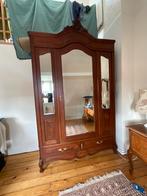 Garderobe kledingkast van Guarderobe, Ophalen