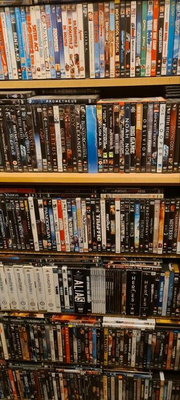 Lot +- 1000 dvd's beschikbaar voor biedingen
