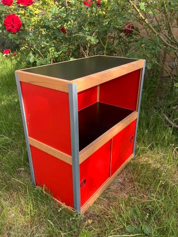 Petit meuble Kewlox rouge, Enlèvement, Comme neuf