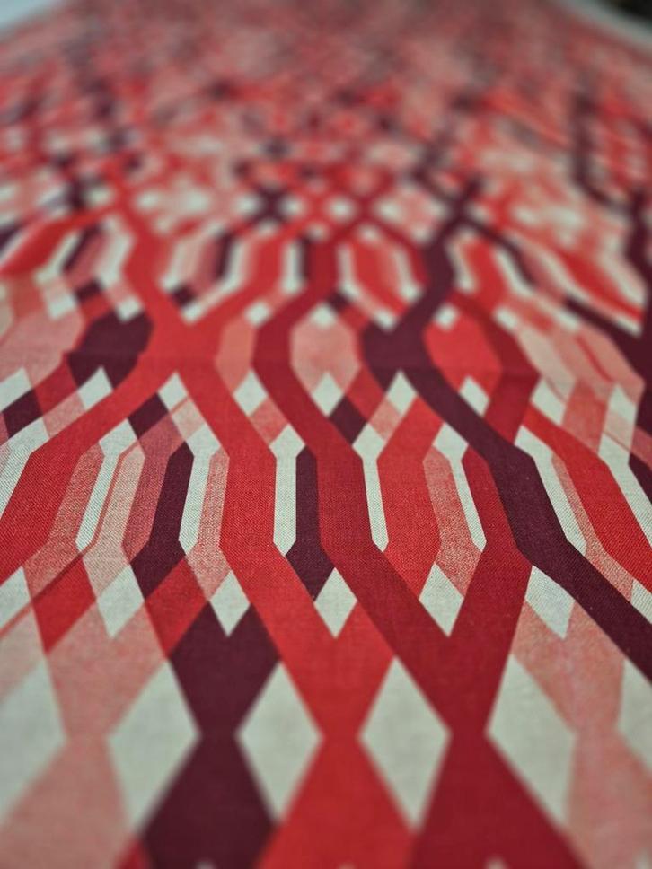 Gordijn in nieuwe stof met geometrisch motief, Hobby en Vrije tijd, Stoffen en Lappen, Nieuw, Katoen, Ophalen of Verzenden