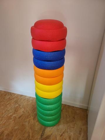 Stepping stones/stapelstein  beschikbaar voor biedingen
