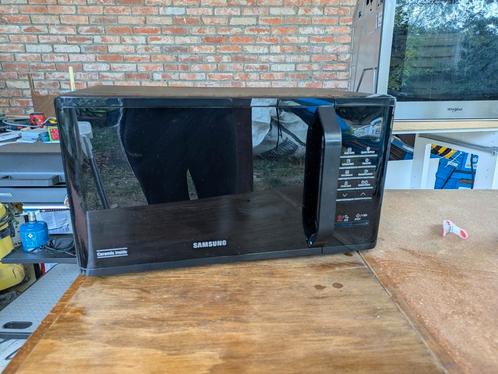 Microgolf Samsung - MODEL MS23K3513AK, Elektronische apparatuur, Microgolfovens, Zo goed als nieuw, Ophalen