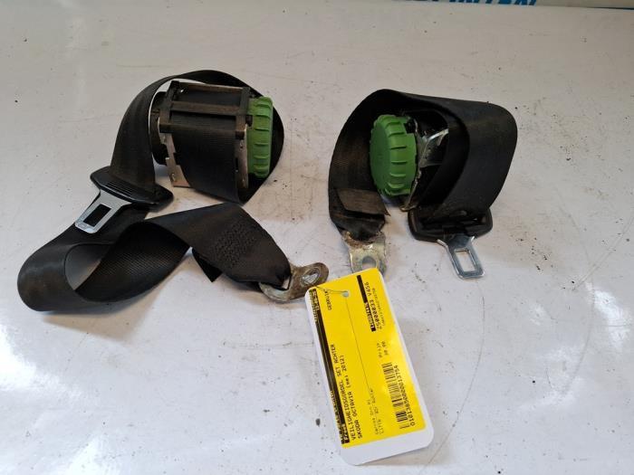 Veiligheidsgordel Set achter van een Skoda Octavia, Auto-onderdelen, Interieur en Bekleding, Skoda, Gebruikt, 3 maanden garantie