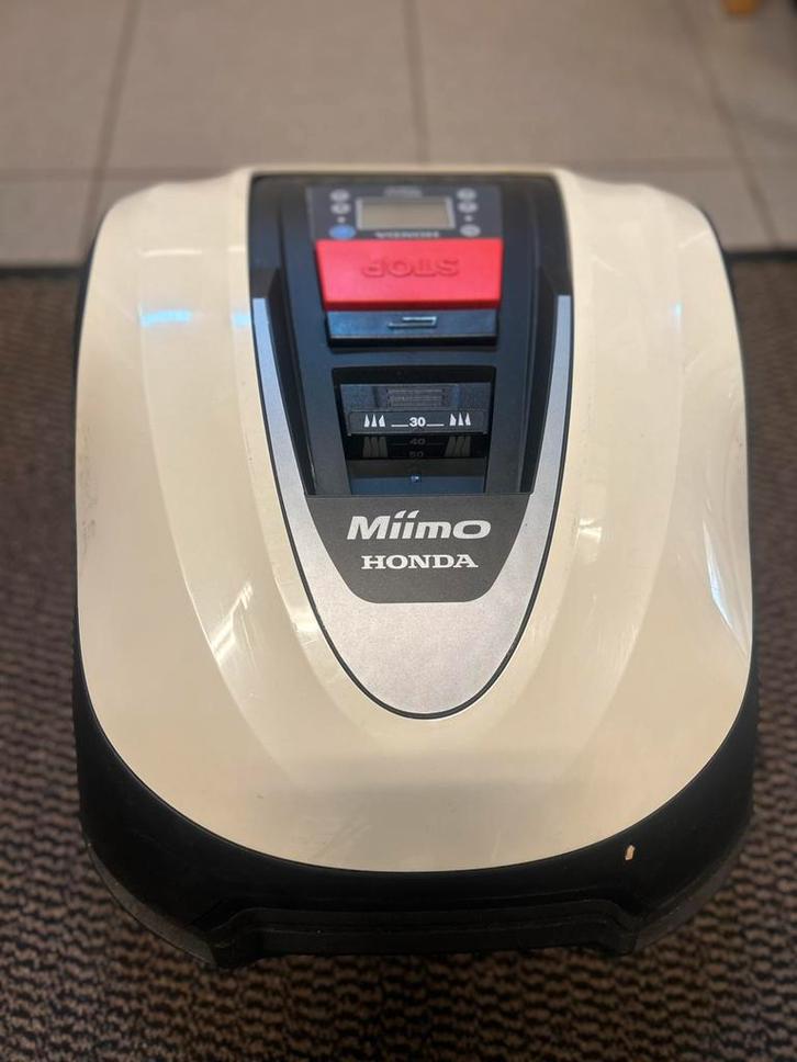 GERESERVEERD Honda HRM40 Miimo nog garantie tot 04/27, Tuin en Terras, Robotmaaiers, Zo goed als nieuw, 20 tot 25 cm, Ophalen