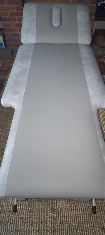 Table de kiné -massage hydraulique  beschikbaar voor biedingen