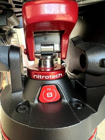 Manfrotto pied + Rotule VIDEO, Enlèvement ou Envoi, Comme neuf, Trépied, Avec rotule