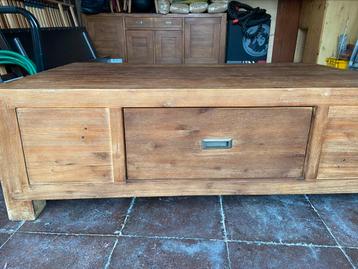 Salontafel beschikbaar voor biedingen