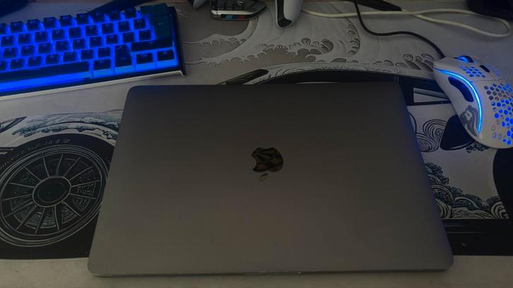 MACBOOK PRO 2019 13”, Computers en Software, Apple Macbooks, Gebruikt, MacBook, 13 inch, Minder dan 2 Ghz, 256 GB, 8 GB, Azerty