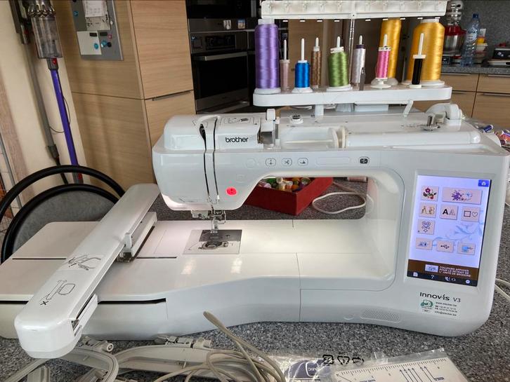 Machine a Broder Brother V 3, Hobby en Vrije tijd, Naaimachines en Toebehoren, Zo goed als nieuw, Brother, Ophalen
