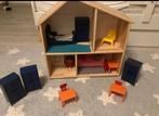IKEA poppenhuis met meubeltjes, Ophalen, Zo goed als nieuw, Poppenhuis