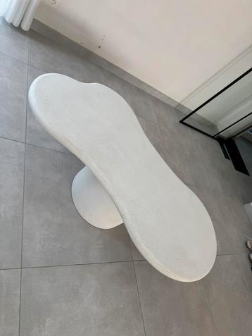Salontafel wit  beschikbaar voor biedingen