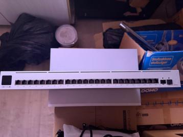 Switch Ubiquiti Unifi USW-Pro-Max-24-PoE, Ophalen, Gebruikt