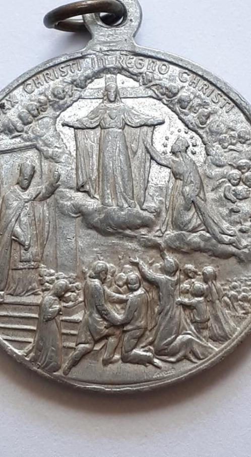 M86 *Oude Medaille*Regina sacratissimi rosarii ora pro nobis, Verzamelen, Religie, Sieraad, Ophalen of Verzenden