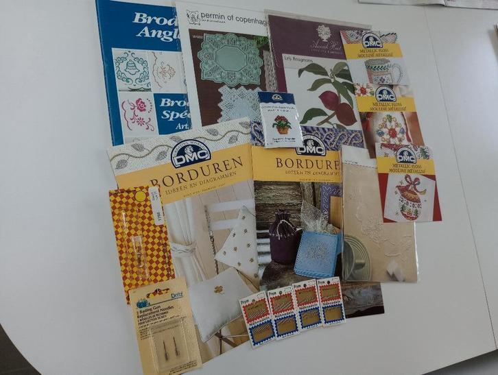 Borduren : 16-delig lot, Hobby en Vrije tijd, Borduren en Borduurmachines, Nieuw, Overige typen, Ophalen of Verzenden