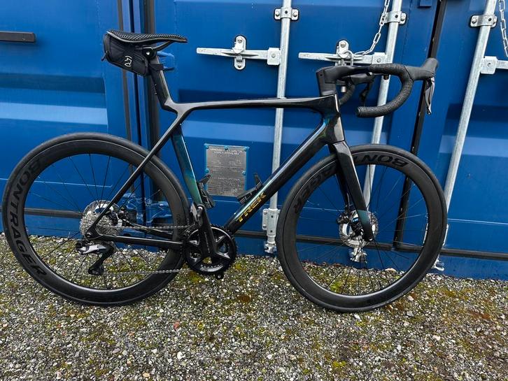 Trek Madone SLR 2025 Ultegra Di2, Vélos & Vélomoteurs, Vélos | Vélos de course, Comme neuf, Hommes, Autres marques, Plus de 20 vitesses