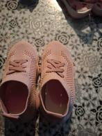 Meisjes sneaker nummer 22, Ophalen, Zo goed als nieuw