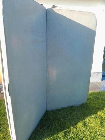 Jacuzzi cover  beschikbaar voor biedingen