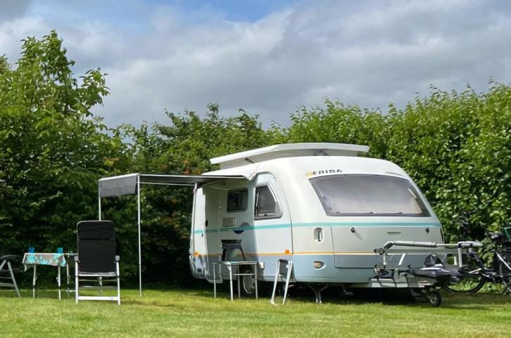💥Eriba Future Caravan💥, Caravans en Kamperen, Caravans, Particulier, tot en met 3, 750 - 1000 kg, Kleine zit, Eriba, Dwarsbed