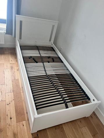 Eenpersoonsbed IKEA SONGESAND met lades en lattoflex beschikbaar voor biedingen