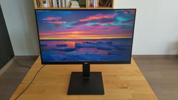 Ecran LG 24" QHD IPS  beschikbaar voor biedingen