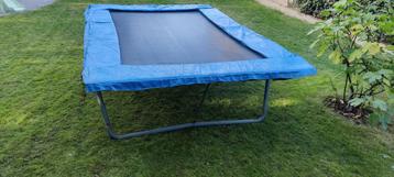 Trampoline beschikbaar voor biedingen