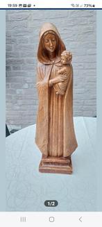 Stenen beeld "Maria met kind", Ophalen