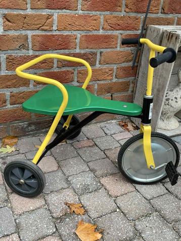 Driewieler metafox, kinderfiets beschikbaar voor biedingen