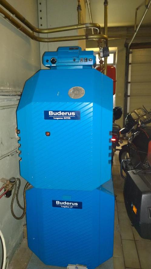 Mazoutbrander Buderus G115 + onderliggende warmwaterboile, Doe-het-zelf en Bouw, Verwarming en Radiatoren, Gebruikt, Cv-ketel of Combi-ketel